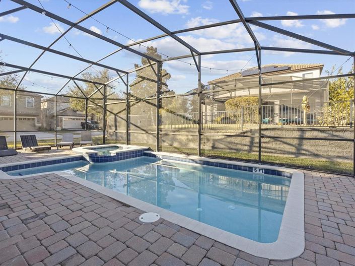 Image No.2-Maison de 8 chambres à vendre à Saint John