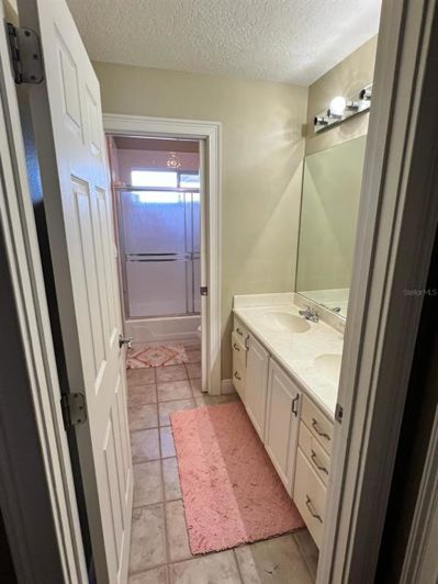 Image No.18-3 Bed House for sale