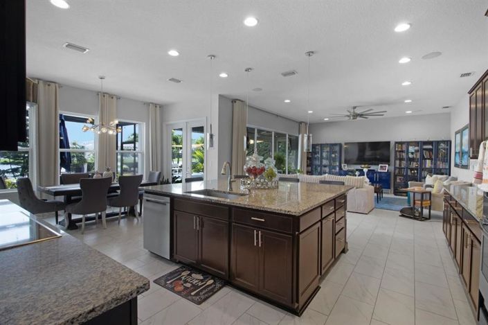 Image No.23-5 Bed House for sale