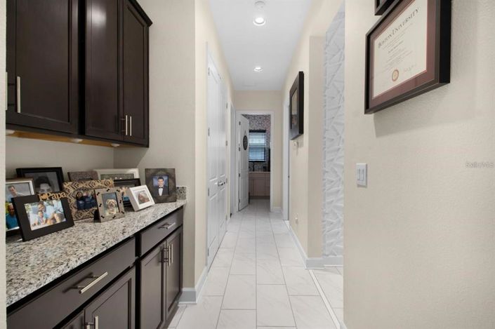 Image No.27-5 Bed House for sale