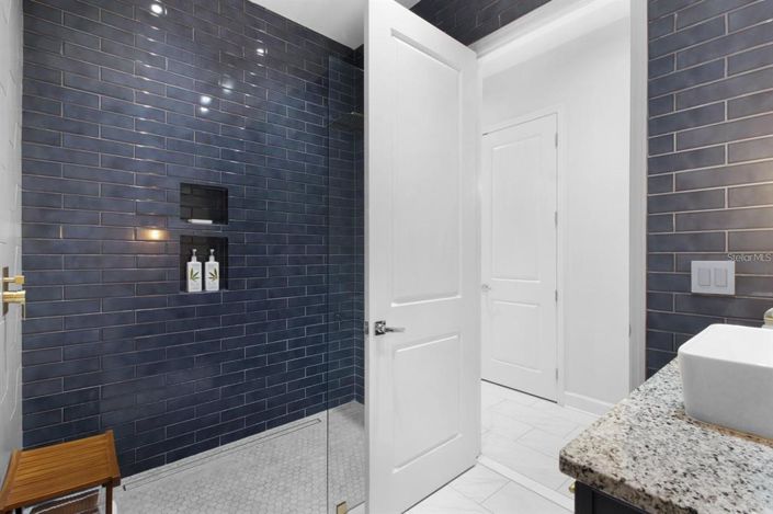 Image No.31-5 Bed House for sale