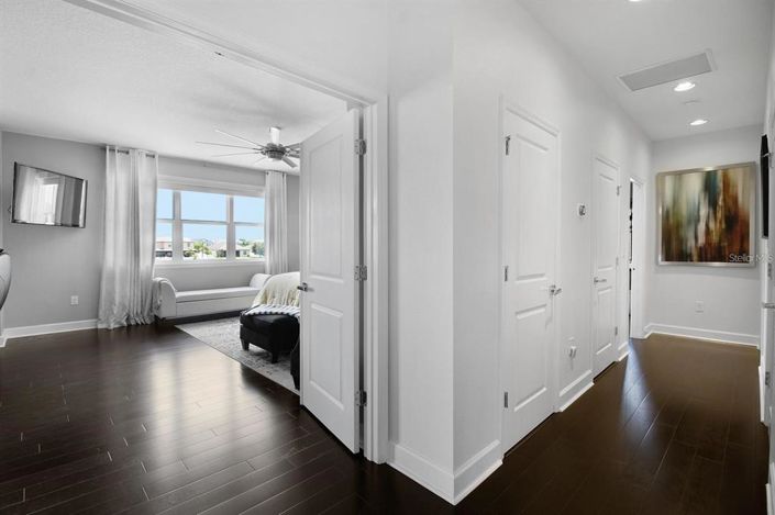 Image No.35-5 Bed House for sale