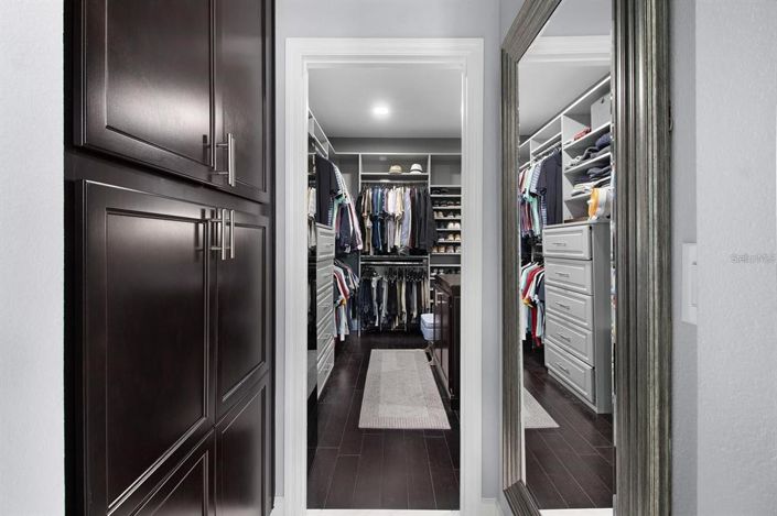 Image No.40-5 Bed House for sale