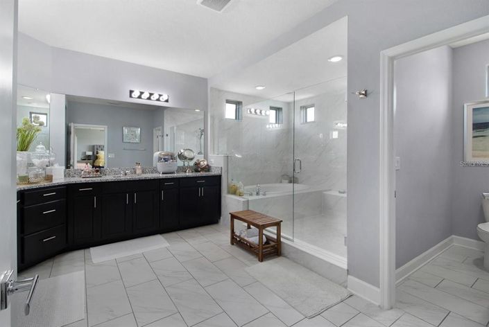 Image No.42-5 Bed House for sale