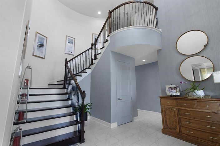 Image No.5-5 Bed House for sale