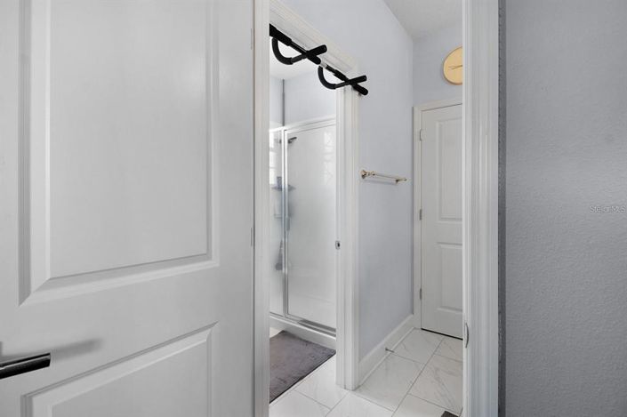 Image No.51-5 Bed House for sale