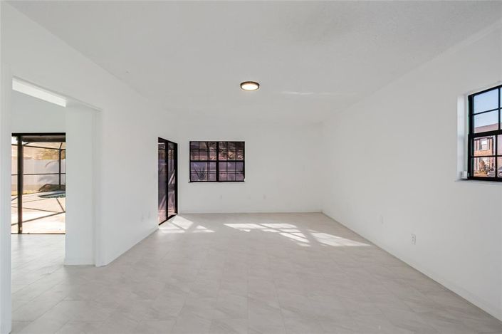 Image No.22-3 Bed House for sale