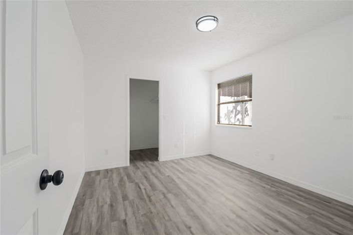 Image No.30-3 Bed House for sale