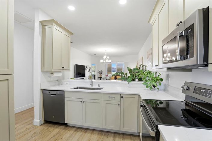 Image No.15-2 Bed Townhouse for sale