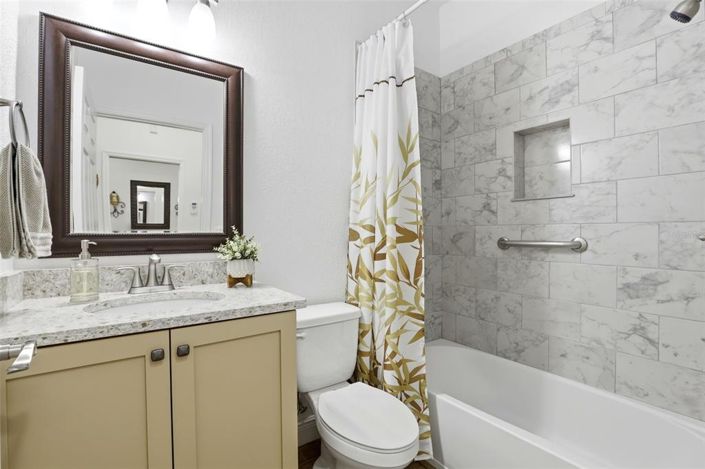 Image No.25-2 Bed Townhouse for sale