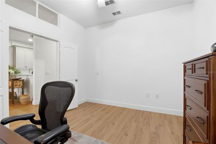 Image No.28-2 Bed Townhouse for sale