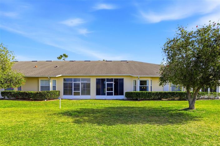 Image No.32-2 Bed Townhouse for sale