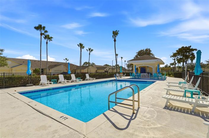 Image No.36-2 Bed Townhouse for sale