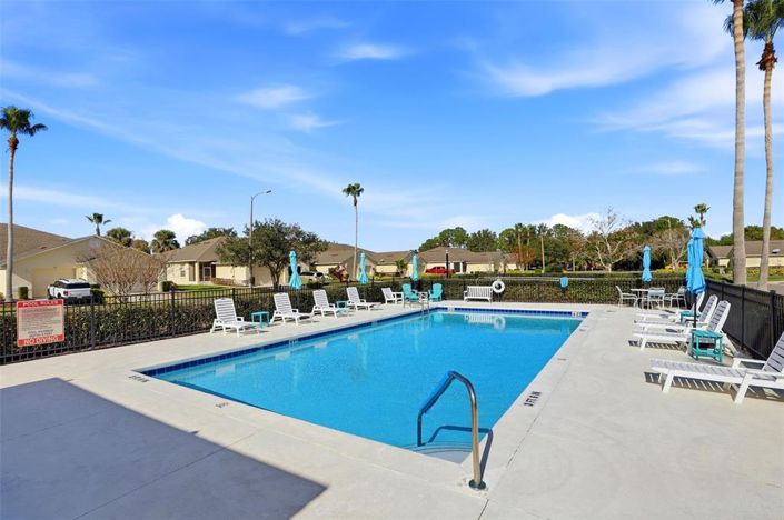 Image No.37-2 Bed Townhouse for sale