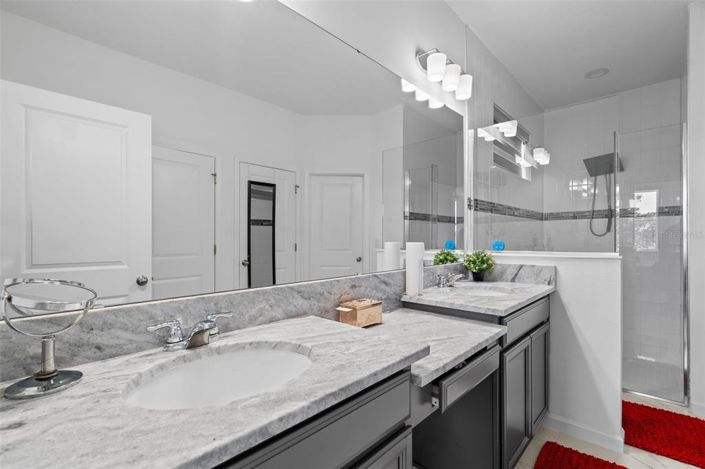 Image No.15-5 Bed House for sale