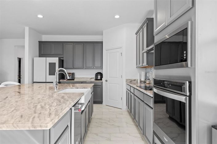 Image No.4-5 Bed House for sale