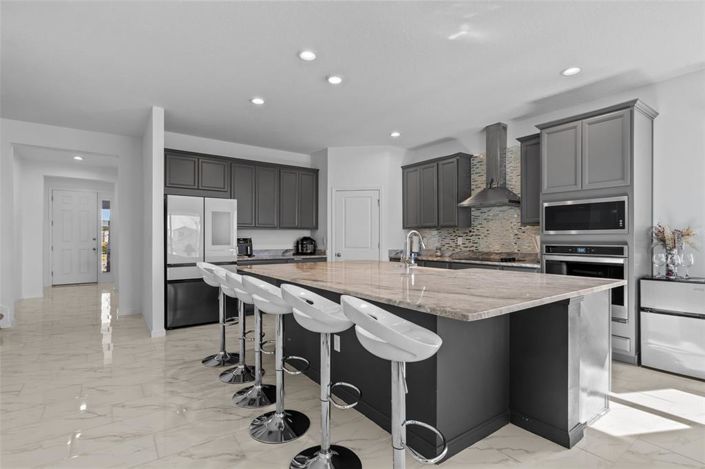 Image No.6-5 Bed House for sale