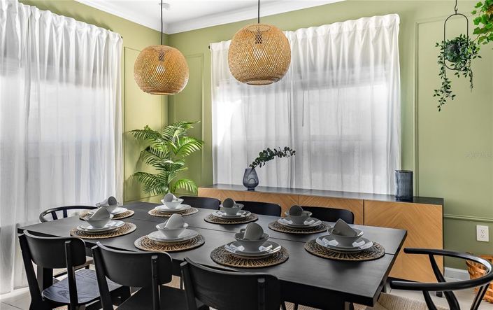 Image No.13-5 Bed Townhouse for sale