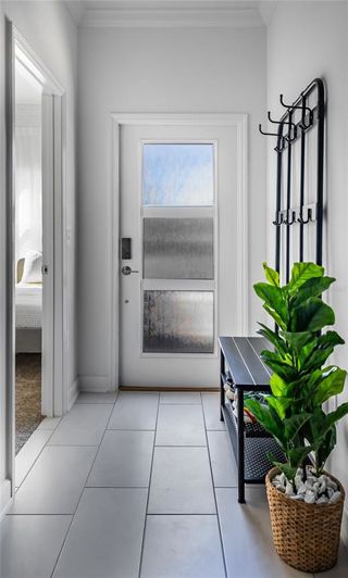 Image No.16-5 Bed Townhouse for sale