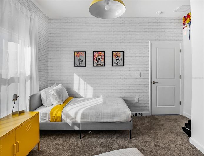 Image No.26-5 Bed Townhouse for sale