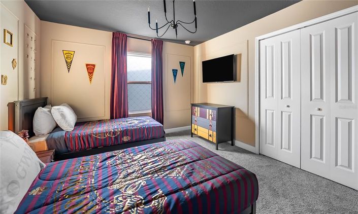 Image No.43-5 Bed Townhouse for sale