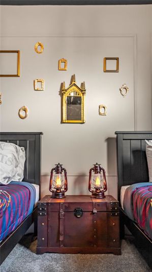 Image No.55-5 Bed Townhouse for sale