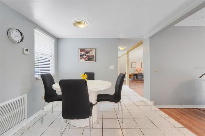 Image No.15-3 Bed House for sale