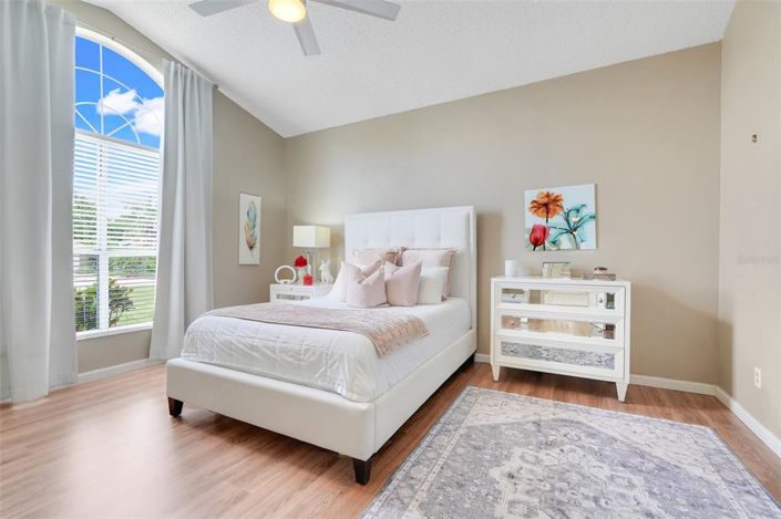 Image No.16-3 Bed House for sale