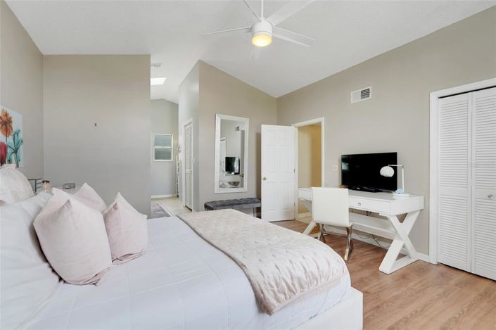 Image No.17-3 Bed House for sale