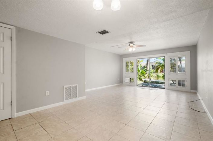 Image No.5-Appartement de 2 chambres à vendre à Saint John