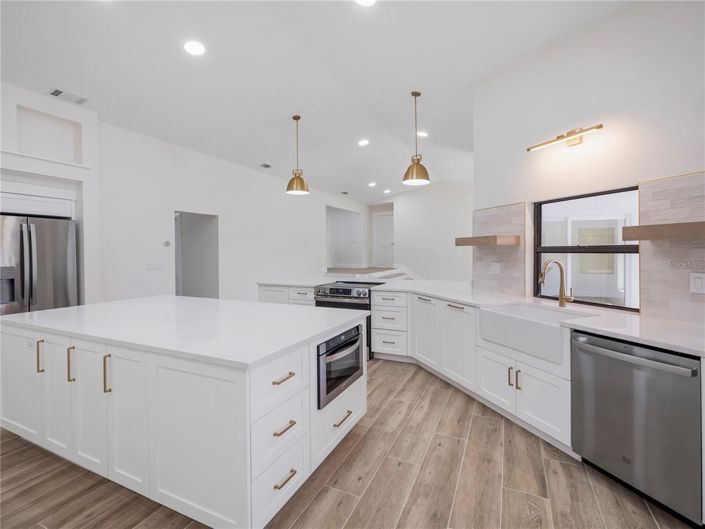 Image No.14-4 Bed House for sale