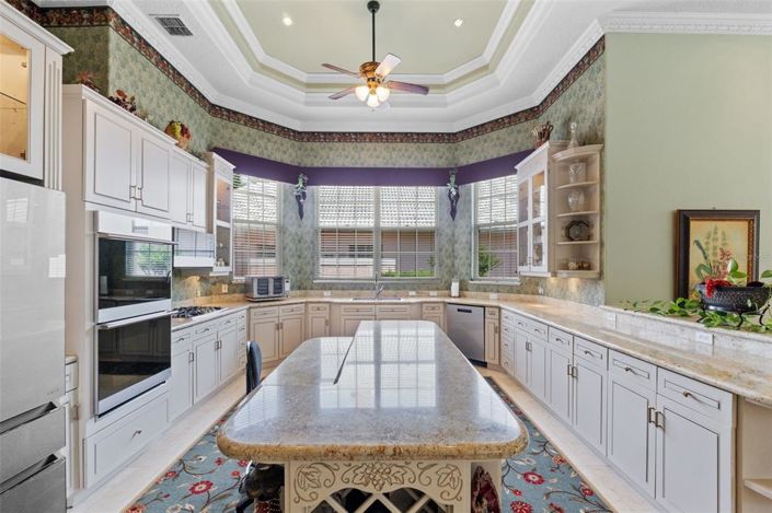 Image No.27-5 Bed House for sale