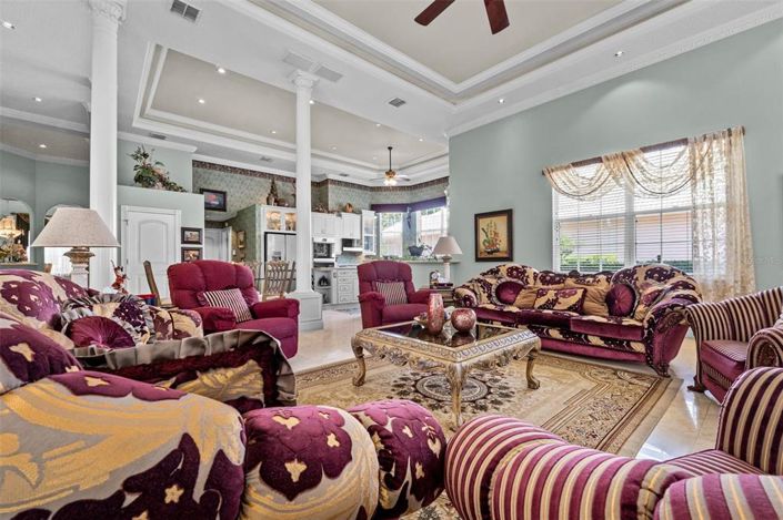 Image No.36-5 Bed House for sale