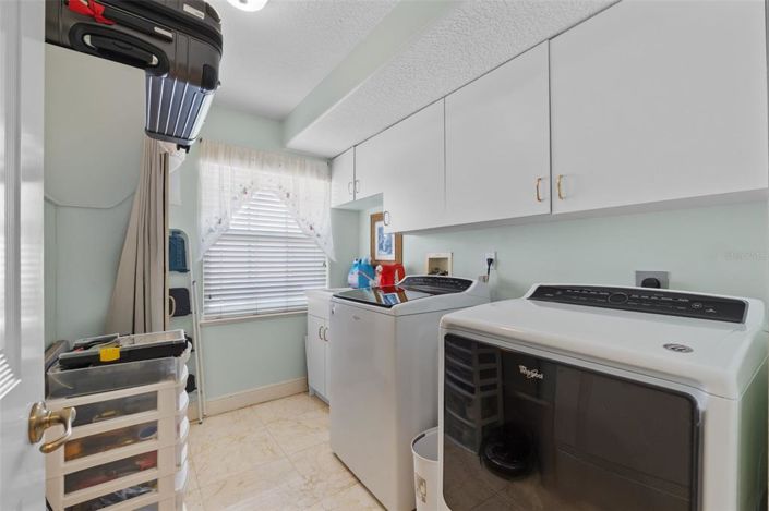 Image No.51-5 Bed House for sale