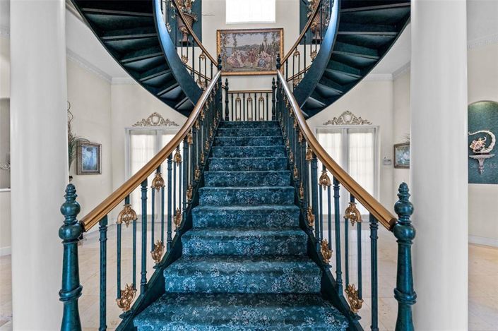 Image No.52-5 Bed House for sale