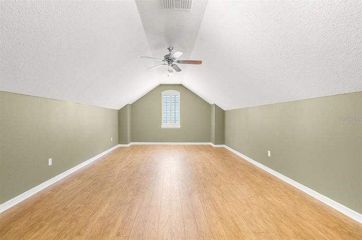 Image No.30-5 Bed House for sale