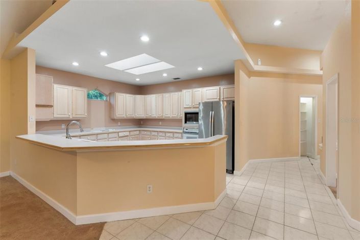 Image No.17-5 Bed House for sale