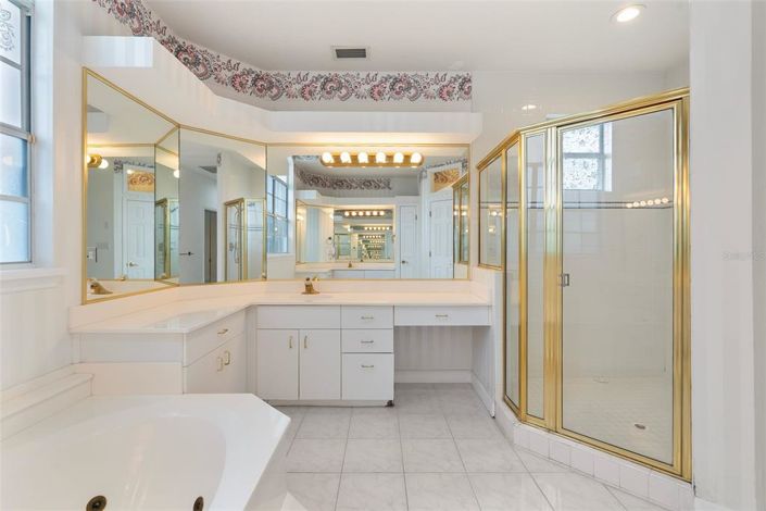 Image No.23-5 Bed House for sale