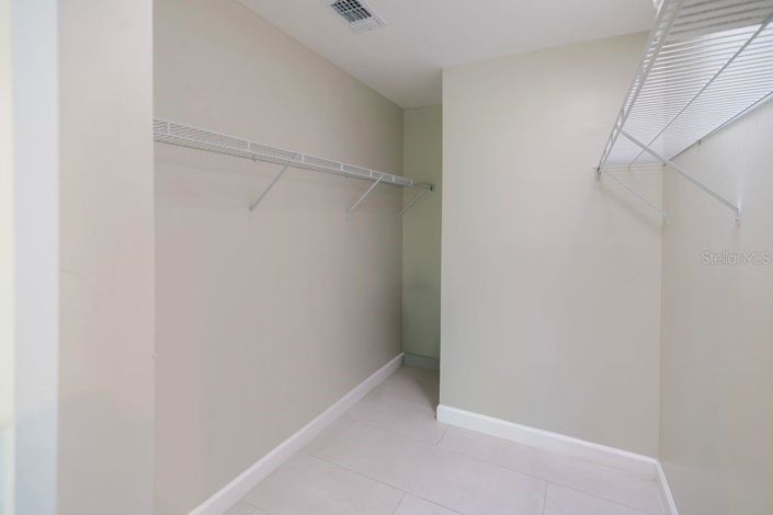 Image No.14-5 Bed House for sale