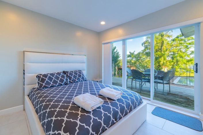 Image No.16-5 Bed House for sale