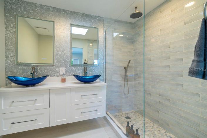 Image No.22-5 Bed House for sale