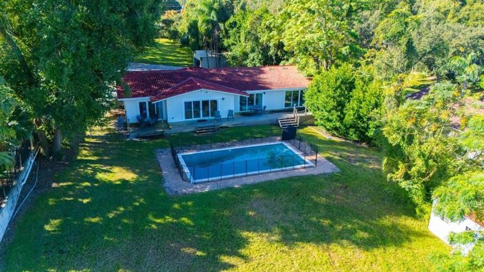 Image No.5-5 Bed House for sale