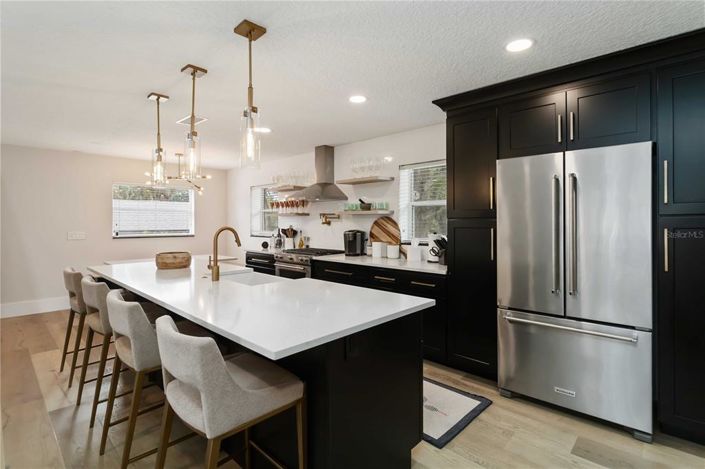 Image No.16-5 Bed House for sale