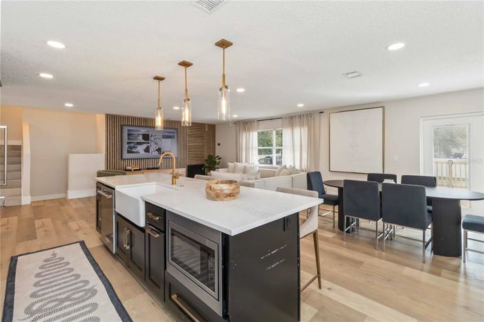 Image No.18-5 Bed House for sale