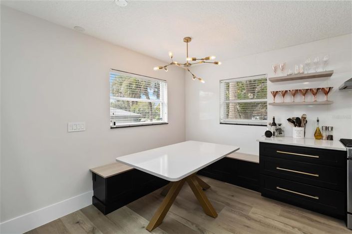 Image No.19-5 Bed House for sale