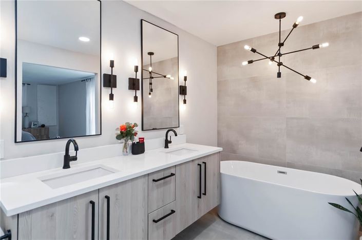 Image No.25-5 Bed House for sale