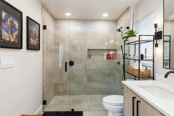 Image No.26-5 Bed House for sale