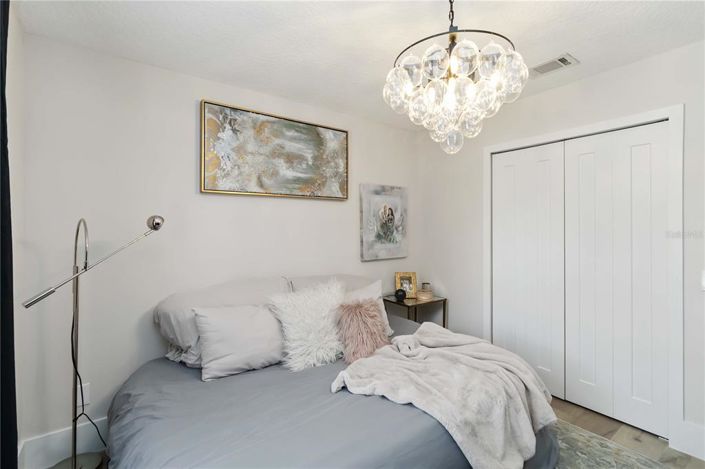 Image No.32-5 Bed House for sale