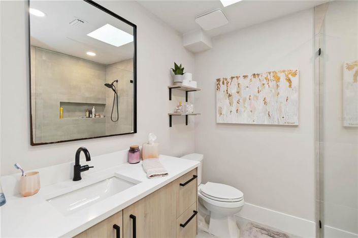 Image No.33-5 Bed House for sale