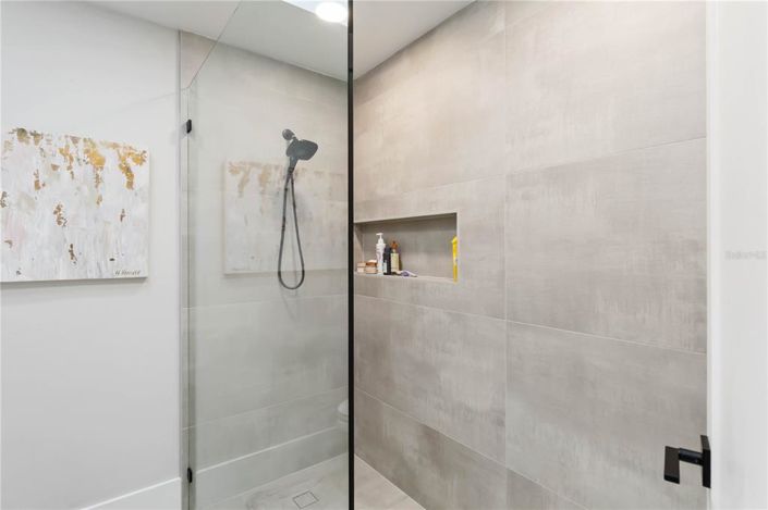 Image No.34-5 Bed House for sale